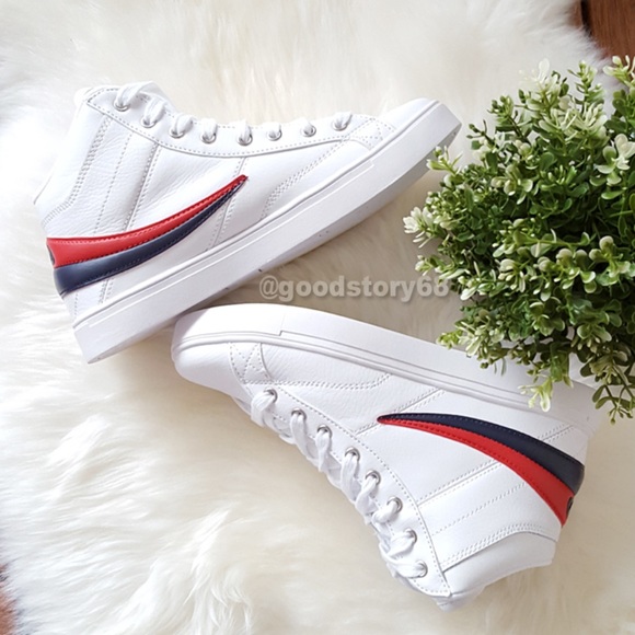 Fila Women's Varallo High-Top Sneaker - Picture 2 of 8